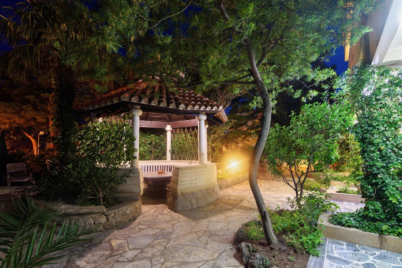Villa Vicko Starigrad Paklenica Exterior foto